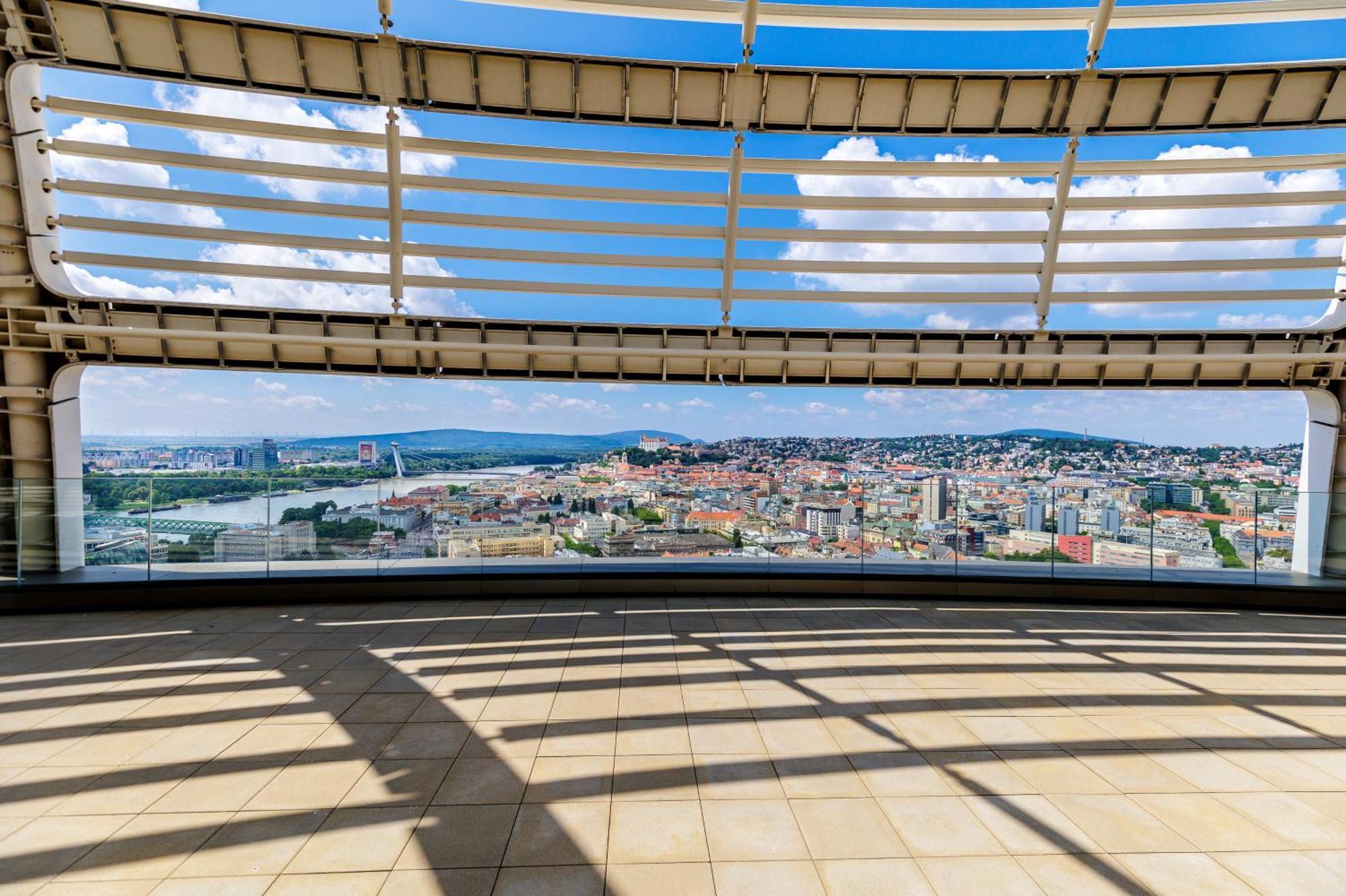 Sky Park Tower 1, 22 Level, Downtown Centrum, Adress In Town, Parking Included Apartmán